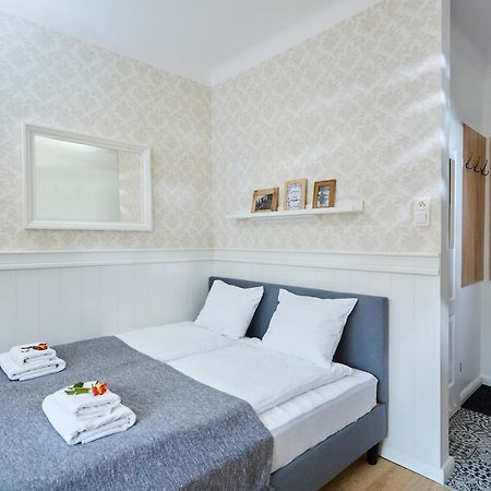 Central Place For You Pl. Bankowy Warsaw Luaran gambar