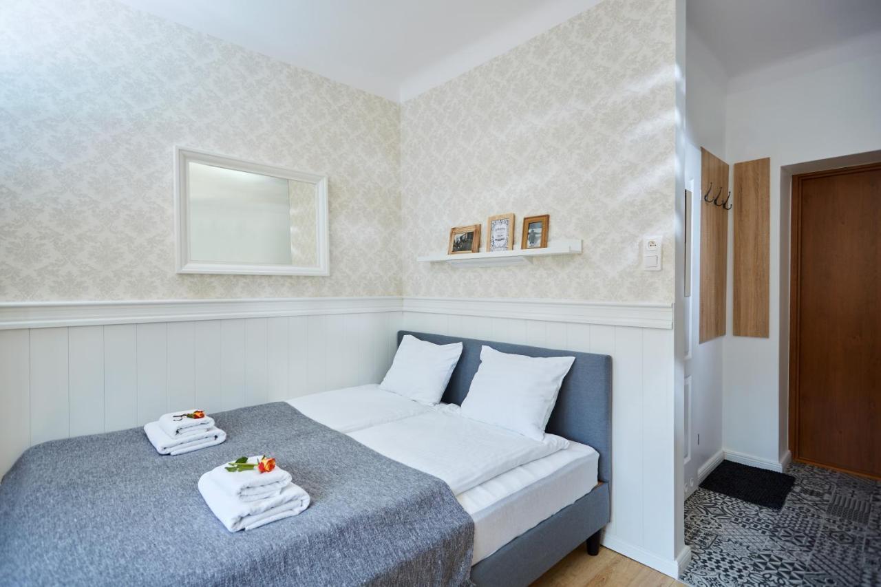Central Place For You Pl. Bankowy Warsaw Luaran gambar