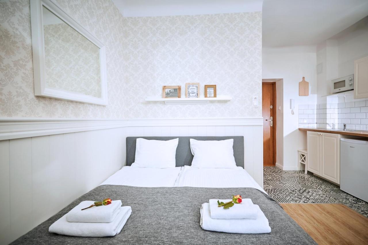 Central Place For You Pl. Bankowy Warsaw Luaran gambar